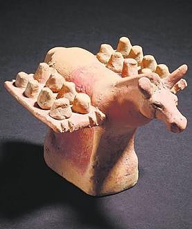 Imagen secundaria 2 - 1. 'Prácticas de ordeñado'. Pintura de E.M. Dunbar, 1940. 2. Sin título. Obra de Julia Bornefeld, 1995. 3. Asno con bandejas de queso. Hecha en terracota y datada en los siglos II - III antes de Cristo. 