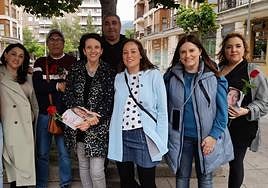 Sheila, Mauricio, Iranzu, Fernando, Jesica, Rosa María y Elena, en el reparto de rosas