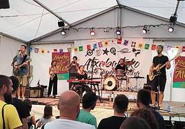 Musika taldearen emanaldia.