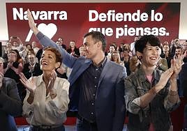 Pedro Sánchez, en un mitin con María Chivite.