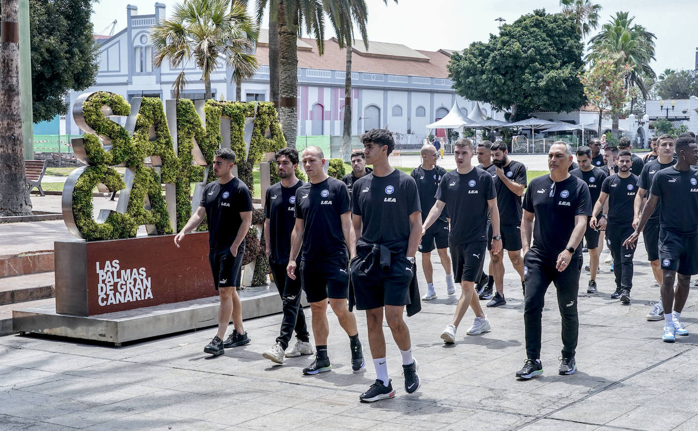 Los jugadores se dejan ver por las calles de Las Palmas