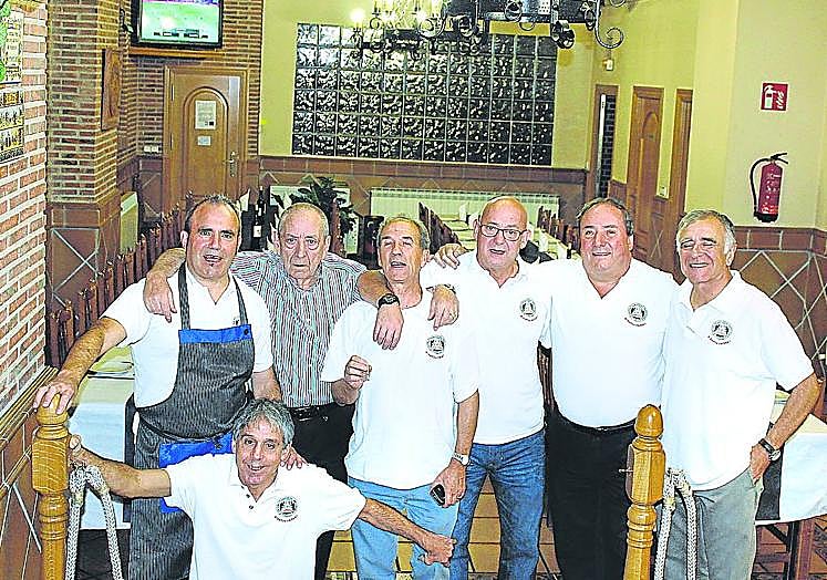 Pocas cuadrillas continúan manteniendo reuniones sanjuaneras durante todo el año.