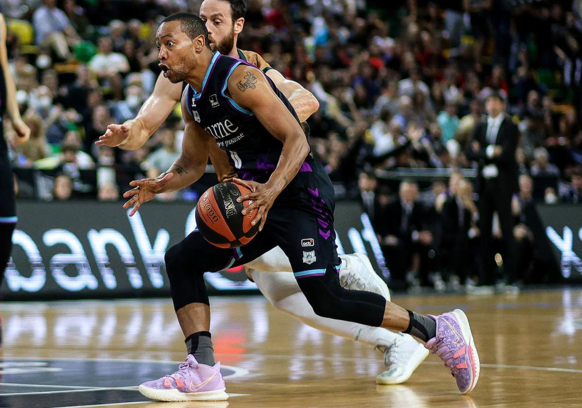 Goudelock ha disputado treinta partidos con el Bilbao Basket