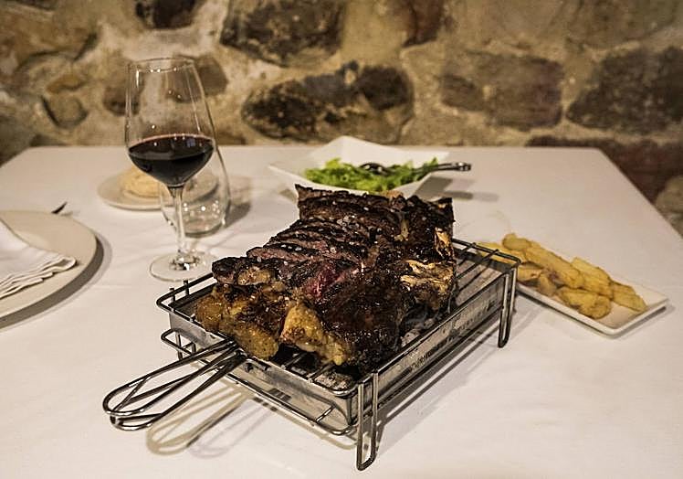 Imagen principal - El asador vizcaíno elegido entre los 25 mejores restaurantes &#039;Casual Gourmet&#039; de Europa