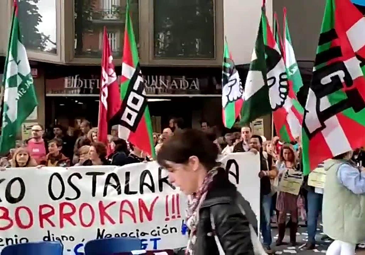 Hosteleros realizan hoy paros de 9 horas para pedir un nuevo convenio