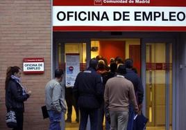 Los parados que pueden aumentar el subsidio para mayores de 52 años con dos ayudas más