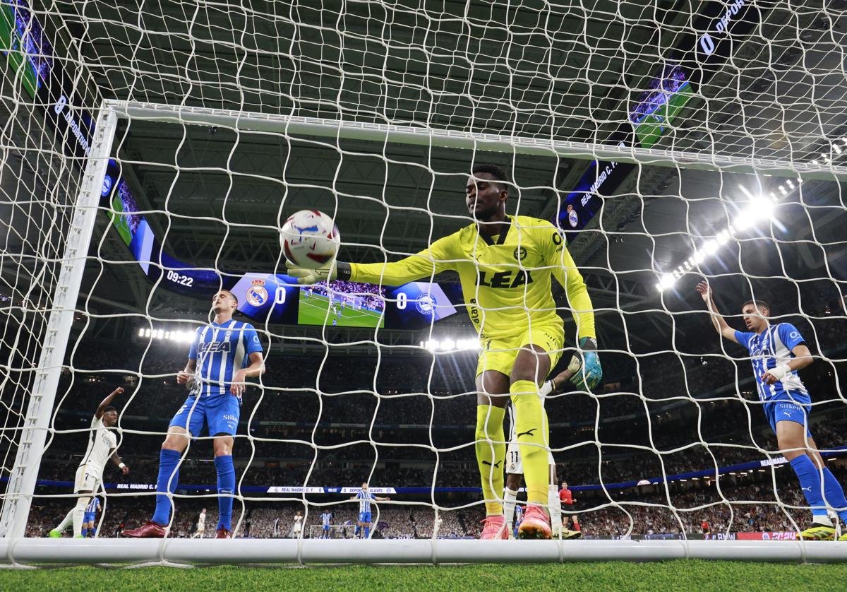 El Alavés es apabullado por el ritmo del campeón