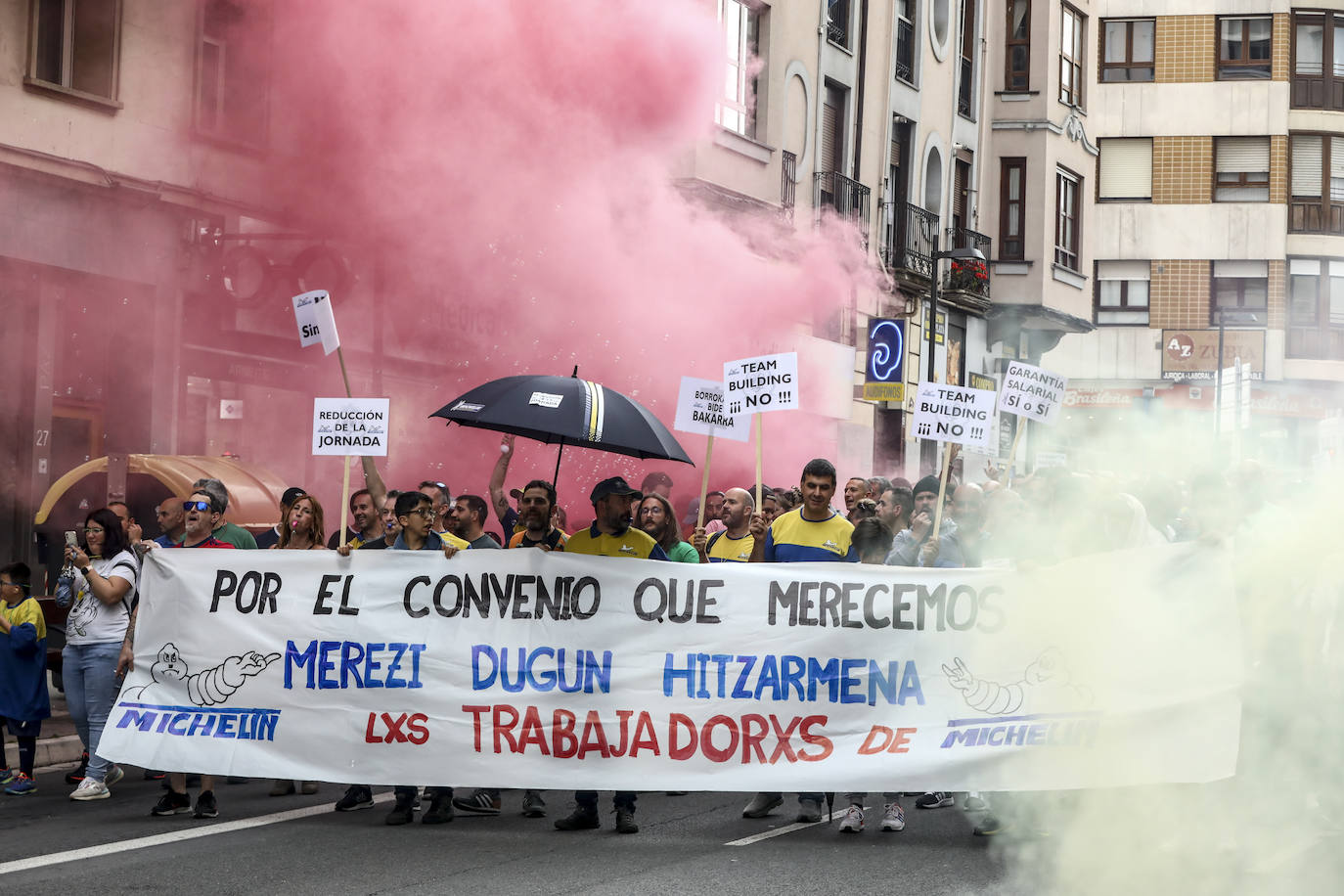 Primera jornada de huelga en la fábrica de Michelin en Vitoria