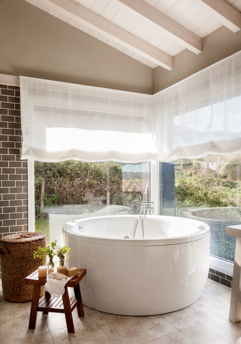 Jacuzzi de la cabaña pastel.