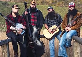 Moonshine Wagon, con sus banjo, contrabajo, guitarra y violín, tocan hoy en Artziniega.