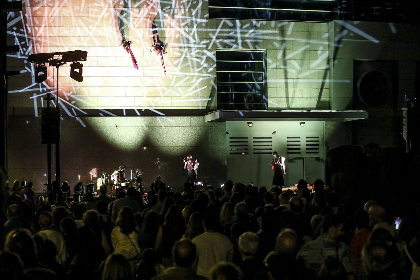 Vitoria se transforma en un gran teatro