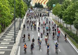 Los trabajadores se manifiestan este sábado con una marcha en bicicleta.