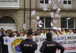 Protesta de la Ertzaintza frente al Parlamento del 1 de junio.