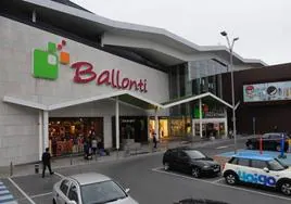 Forum Sport cierra el sábado la tienda del macrocentro de Ballonti