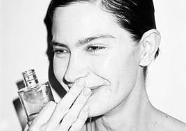 La pasta de dientes blanqueadora más sofisticada del mundo ya se puede encontrar en Bilbao.