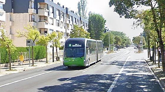 Herida una mujer de 70 años tras ser atropellada por el BEI en Vitoria