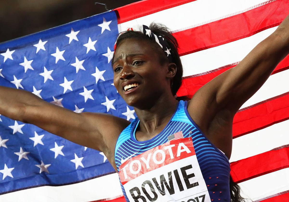 Tori Bowie, celebrando su título mundial en 2017.