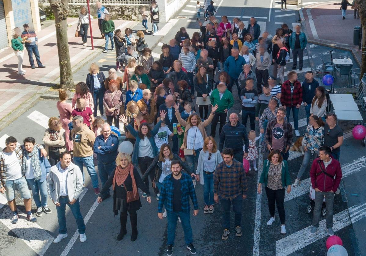 Miembros de la plataforma vecinal Gorliz Bizirik.