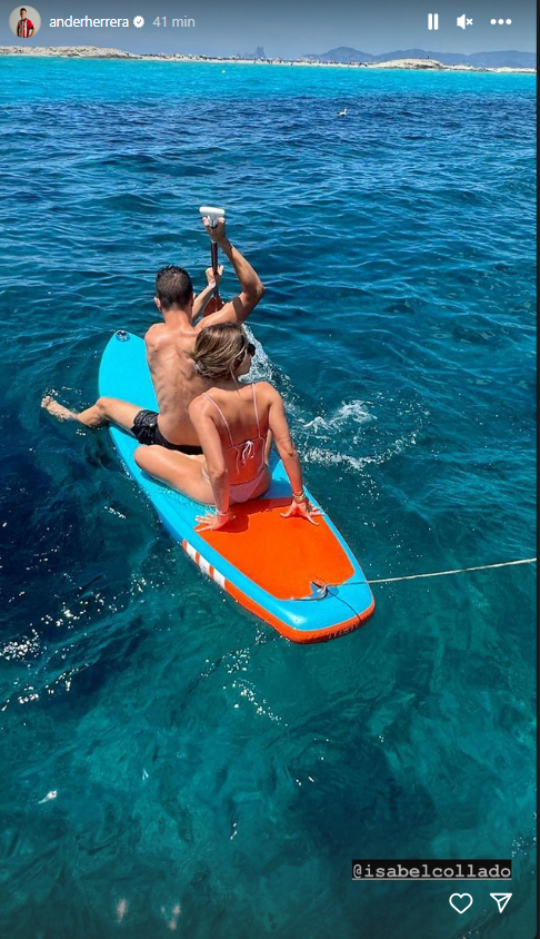 (16/06/2023) Ander Herrera haciendo paddle surf en Ibiza.