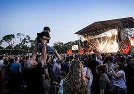 Algunos espectadores hicieron el 'tour' por el recinto como quien vuelve a casa tras un tiempo fuera.