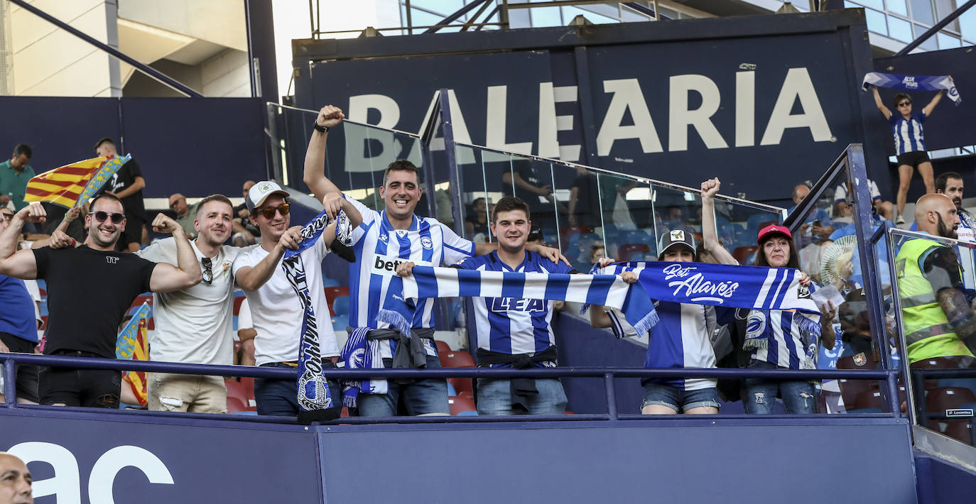 Las mejores fotos de Vitoria y Valencia en la previa del Levante-Alavés