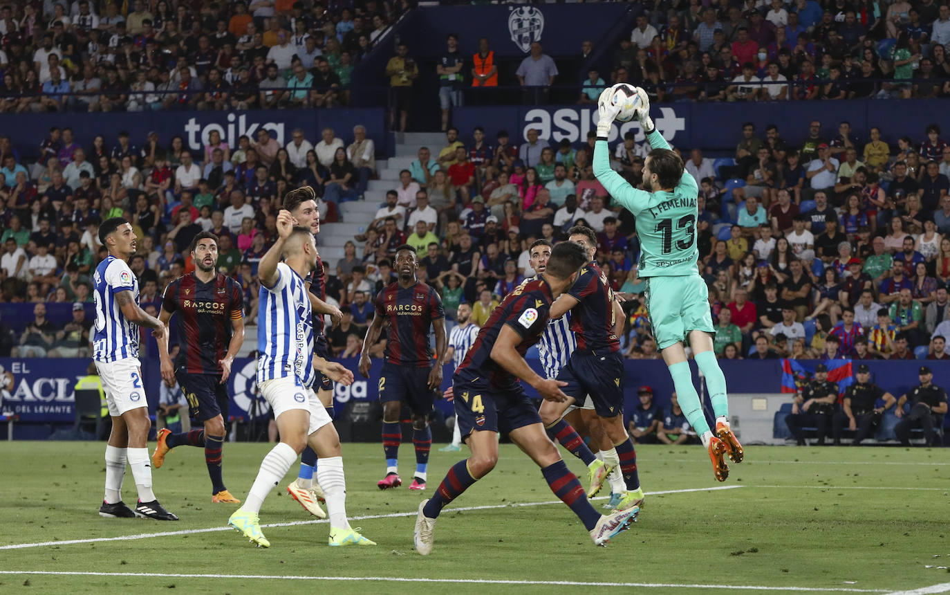 Las mejores fotos del Levante - Alavés