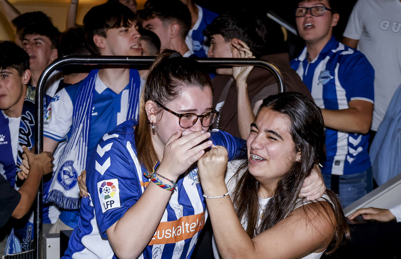 Las mejores fotos de la celebración del ascenso del Alavés en Vitoria