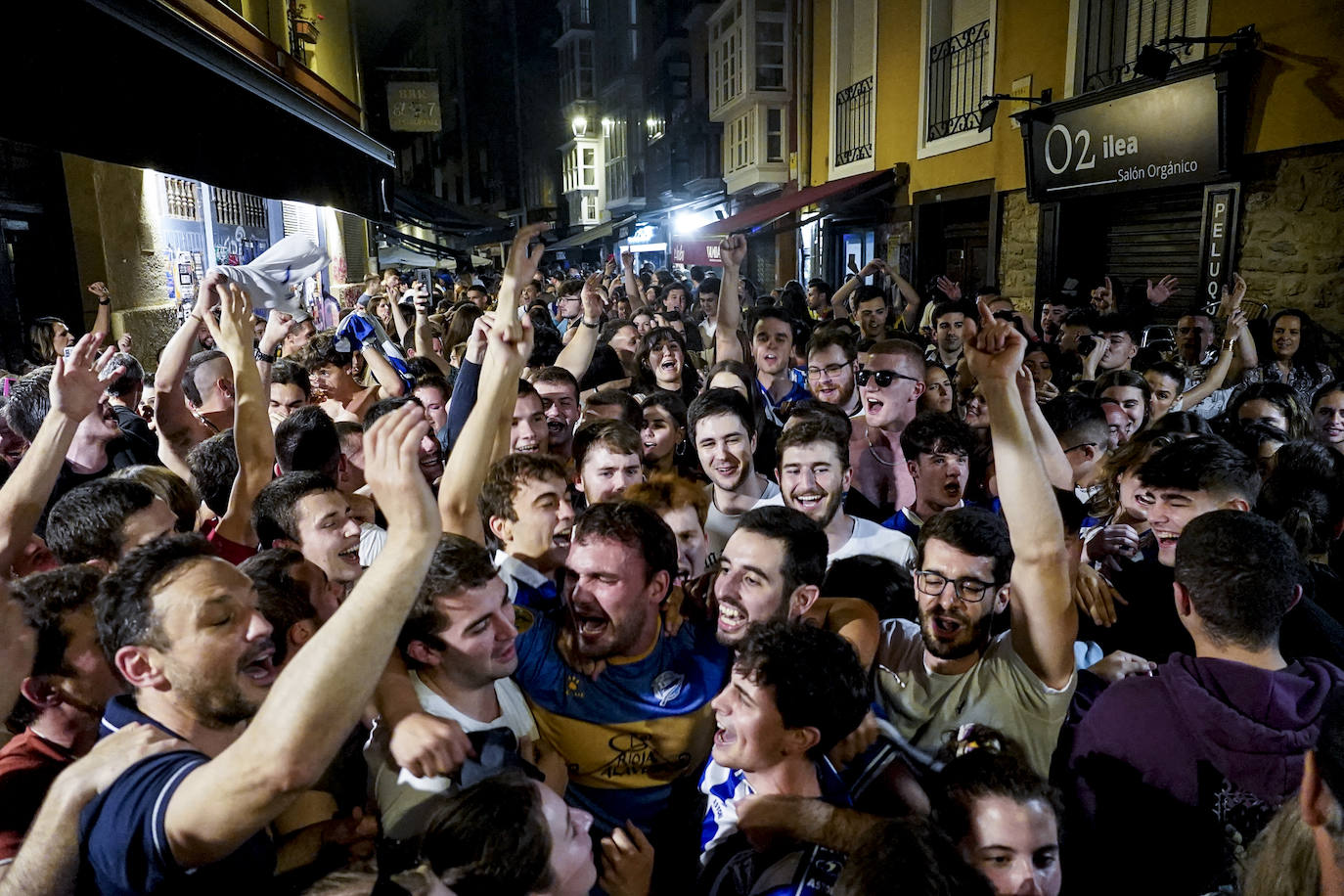 Las mejores fotos de la celebración del ascenso del Alavés en Vitoria
