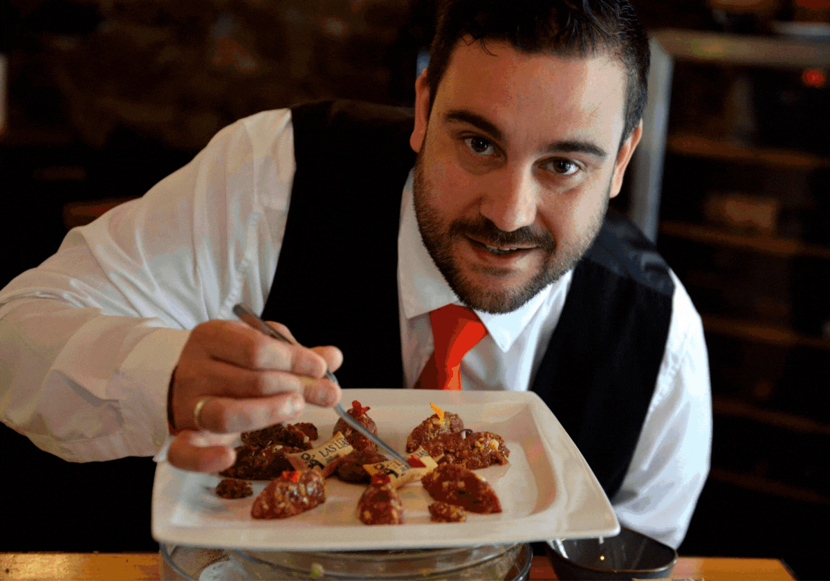 Los cinco restaurantes vizcaínos que clavan la receta histórica del Steak tartar
