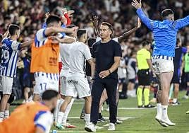 Luis García, contenido tras el pitido final por respeto al Levante.