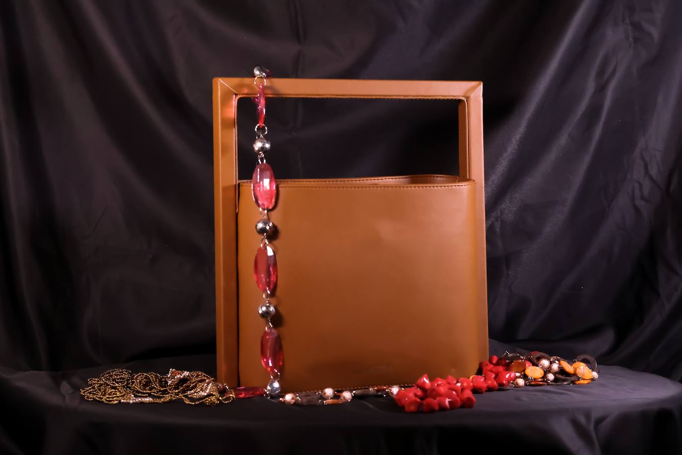 Los bolsos de piel de cactus creados por una madre e hija vizcaínas que llegan a EE UU