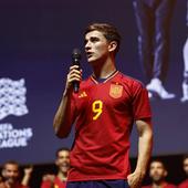 Lamentable celebración del título de La Roja en Madrid: del «p... Barça» a Gavi al «calvo» hacia De la Fuente