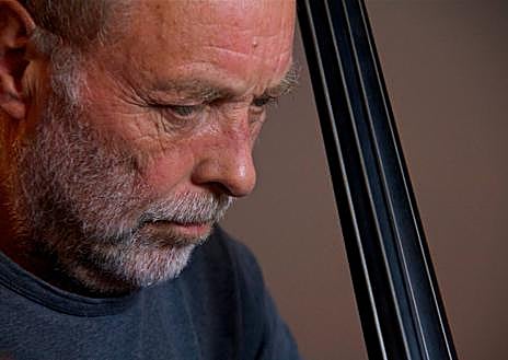 Imagen secundaria 1 - De arriba a abajo, Kurt Elling, de Chicago, Dave Holland, de Inglaterra, y Jazzmeia Horn, de Dallas.