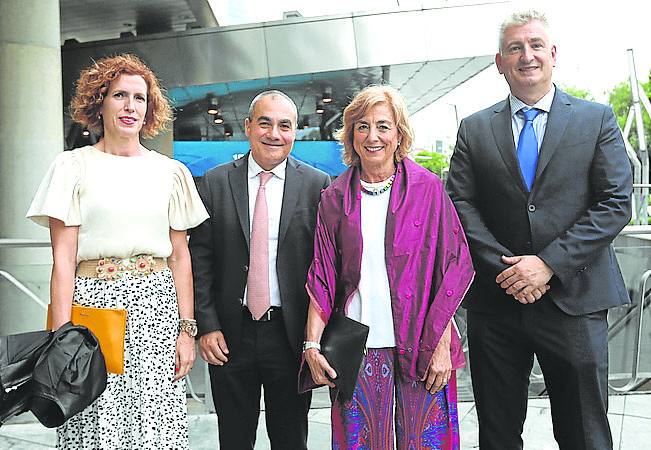 Amaia Esquisabel, Daniel Sánchez Ortal, Cristina Uriarte y Javier Aizpuru. 