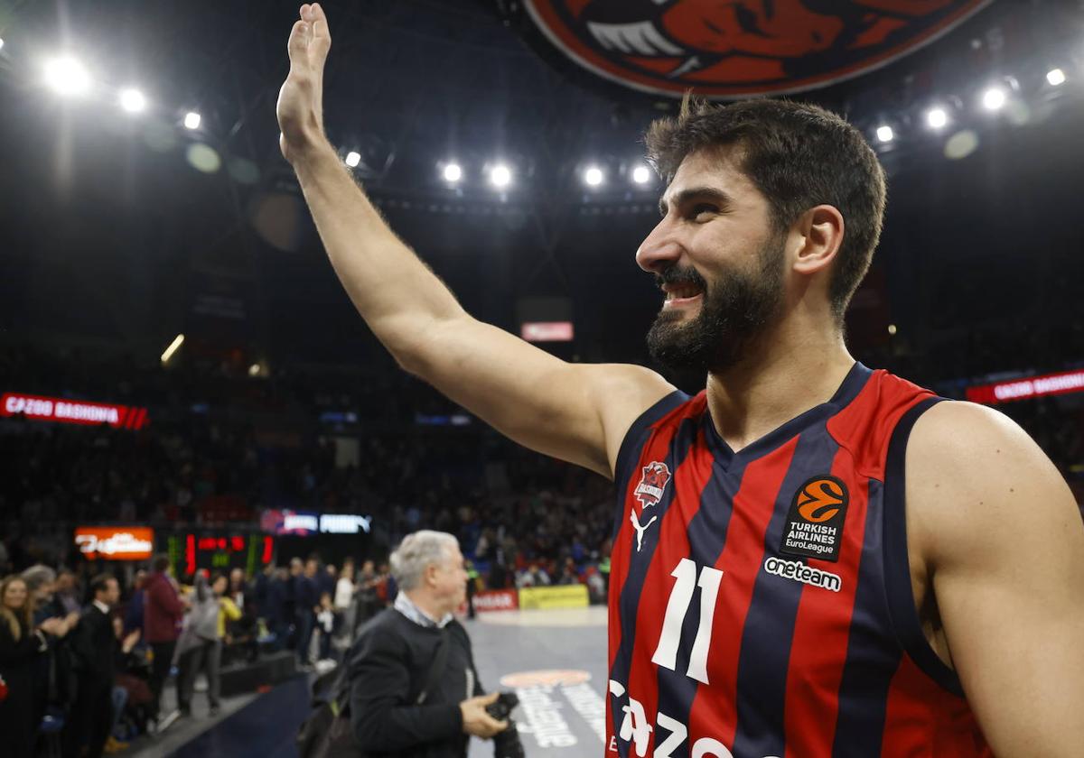 Dani Díez ultima su renovación con el Baskonia