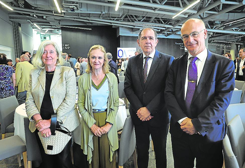 Sylvie Lagneaux, Carmen Uriarte, Carlos Jiménez e Íñigo Nagore. 