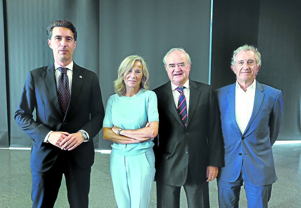 Xabier Ochandiano, Arantza Estefanía, Jorge Bergareche e Ignacio Martín. 