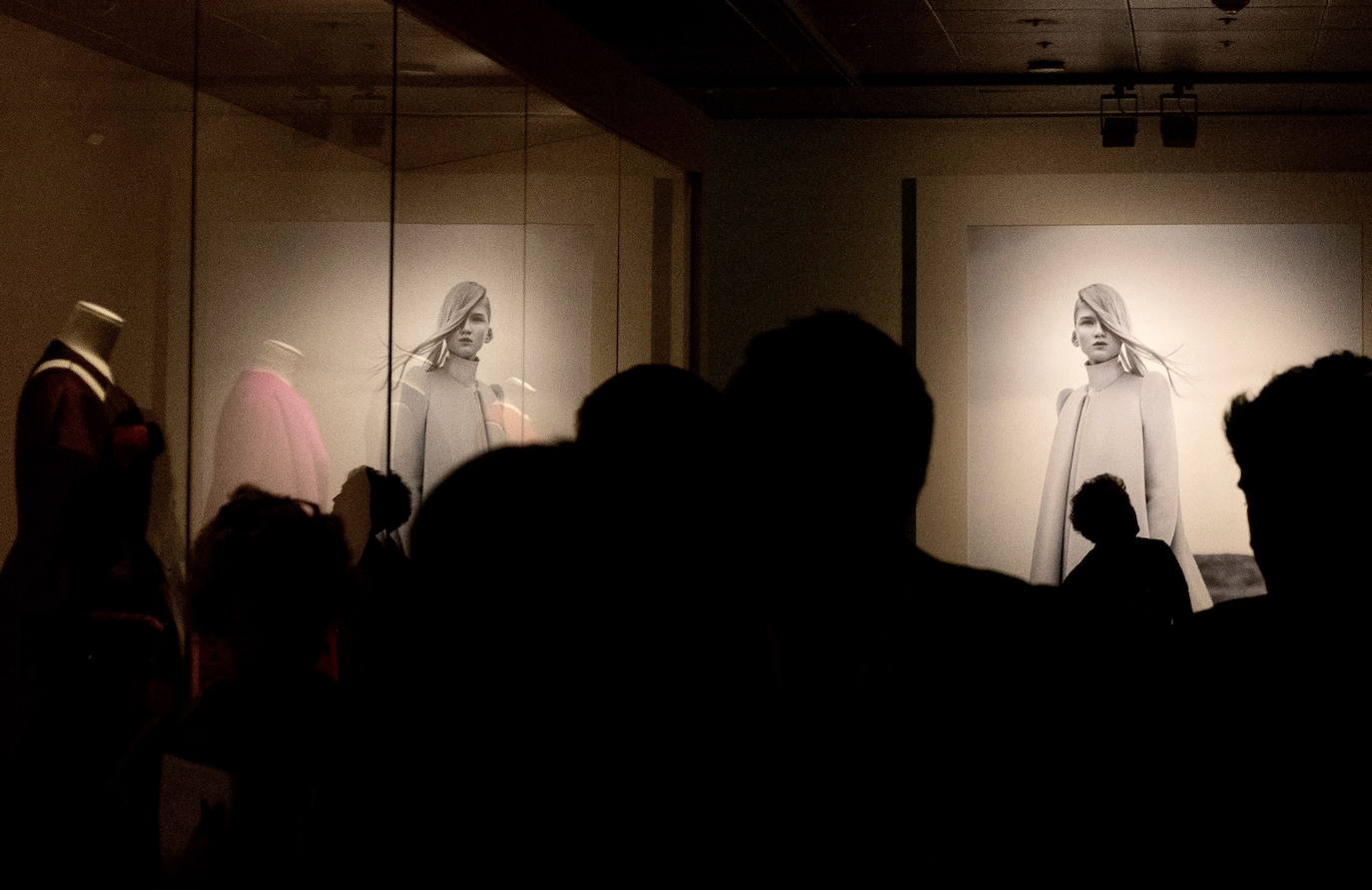 El Museo Balenciaga expone la primera antología del diseñador Josep Font