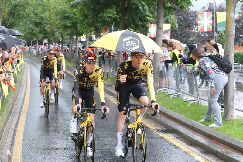 Bilbao descorcha la fiesta del Tour con la presentacion de equipos