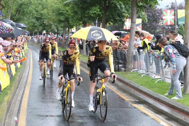 Bilbao descorcha la fiesta del Tour con la presentacion de equipos