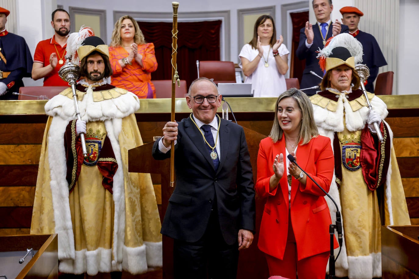 Las Juntas Generales de Álava celebran el pleno de investidura del jeltzale Ramiro González