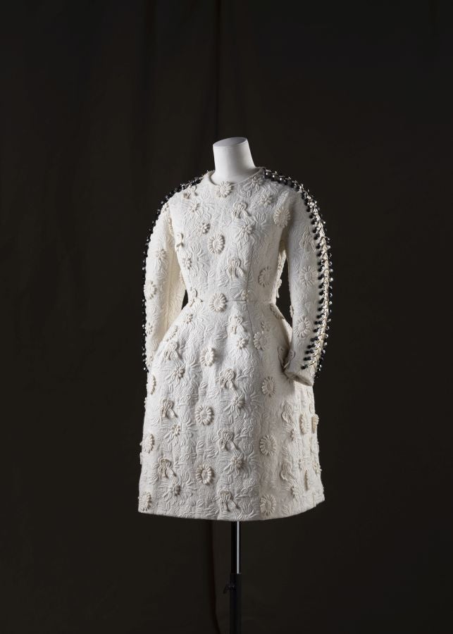 El Museo Balenciaga expone la primera antología del diseñador Josep Font