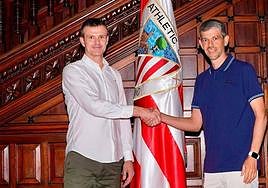 Uriarte y Aznar se dan la mano en Ibaigane.