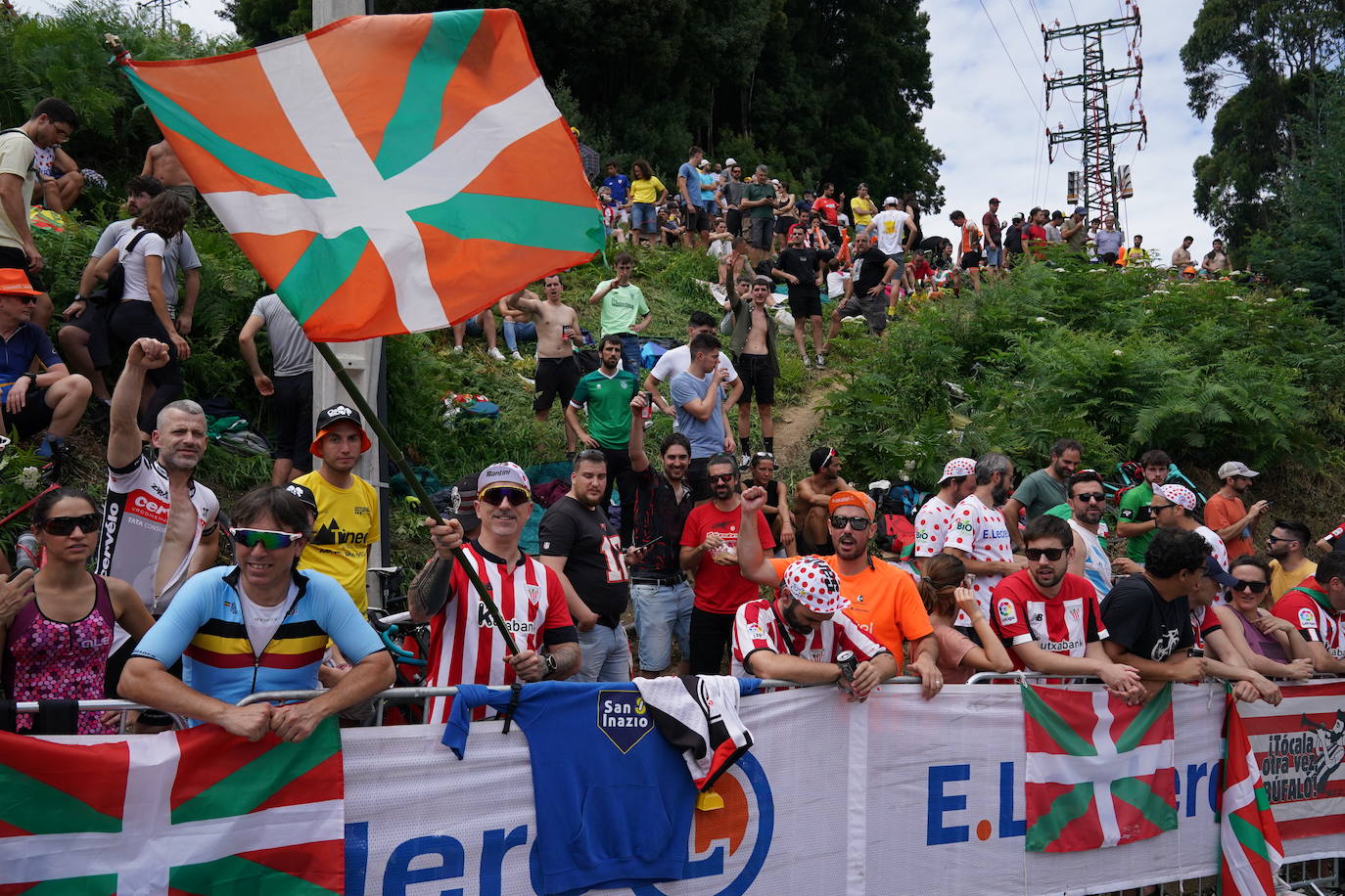 Fiesta en la subida al Pike Bidea