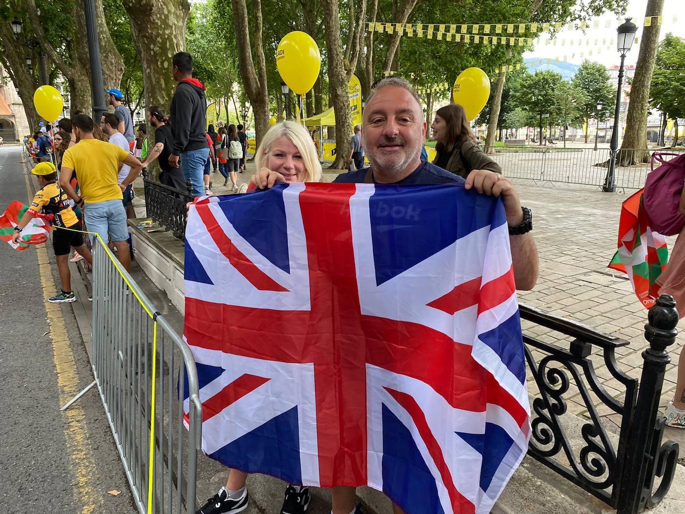 Davies y Sandra Day vienen desde Inglaterra a ver el Tour: «Llegamos el jueves a Bilbao, y nos quedaremos hasta el martes para disfrutar del evento»