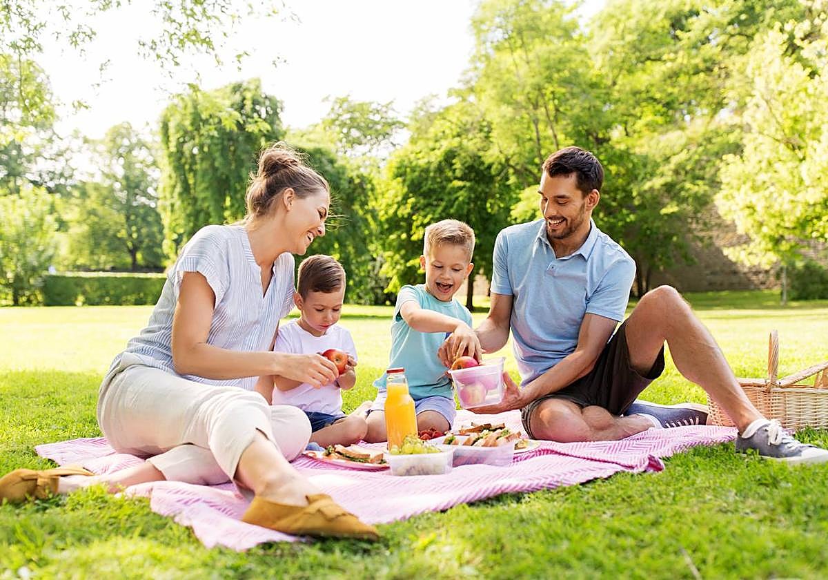 Claves para comer al aire libre de forma segura y a buen precio