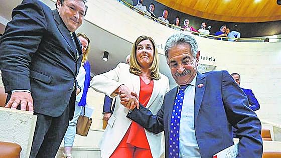 Los puntales del bipartidismo se lanzan a por el centro