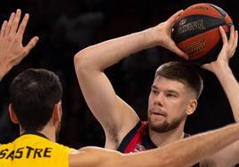 El Baskonia deja a Kurucs y Giedraitis fuera del tanteo