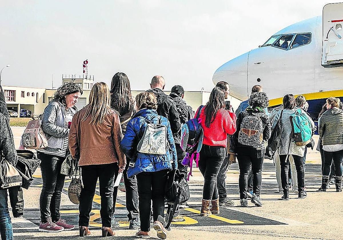 Descubre los nuevos vuelos chárter para volar desde Foronda este año