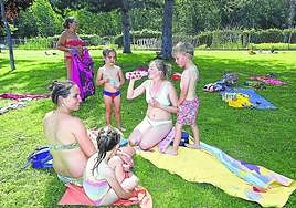 Casi 10.000 personas accedieron a las piscinas de Anduva durante el mes de junio.